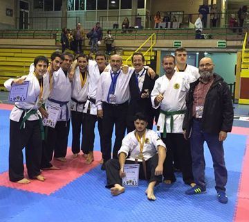 Cuatro oros y un bronce para el Club Nerja Yawara-Jitsu