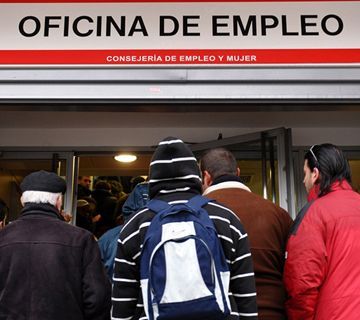 El Gobierno prorroga otro año la ayuda de 426 euros
