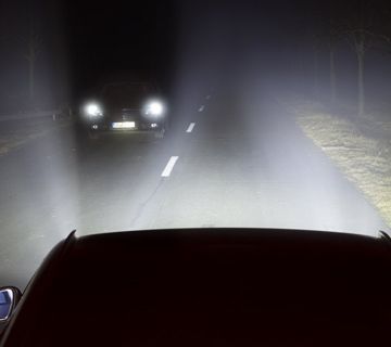 La Guardia Civil desmiente el bulo de los coches sin luces
