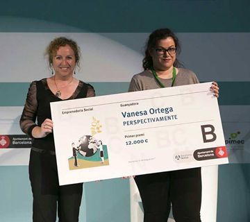Vanesa Ortega recibe el premio Emprendeduría Social de Barcelona Activa