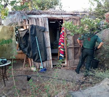 Levantan el asentamiento ilegal de la Caleta de Maro