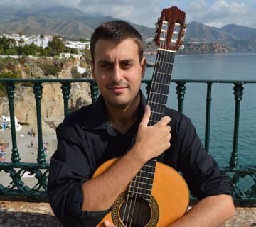 Nerja celebra el Día Internacional de la Juventud
