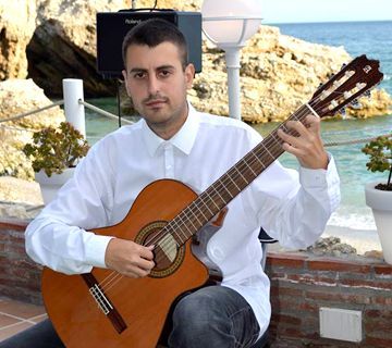 Pablo Alcázar lanza su primer álbum «Mediterráneo»