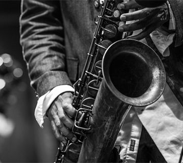 Tecleando el misterio. Jazz y poesía bajo las estrellas