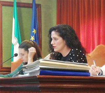 Cs critica que se deje fuera de pleno la rebaja de la tasa de ocupación de la vía pública
