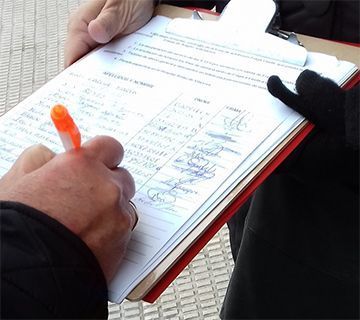 Alertan sobre el timo de recogida de firmas en Nerja