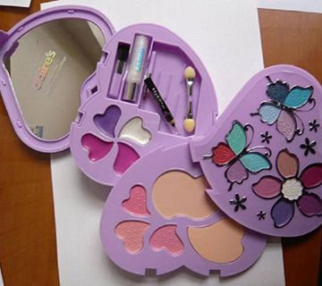 La OCU alerta de un kit infantil de maquillaje con amianto