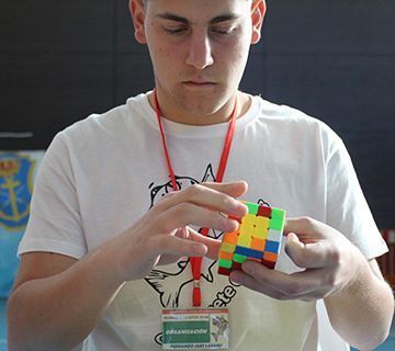 Fernando Sáez lleva a Nerja al Campeonato Europeo de cubo de Rubik