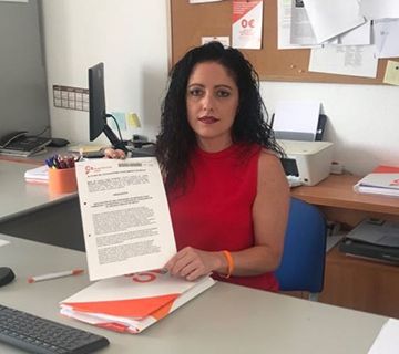 Cs reclama una campaña para acabar con los excrementos caninos