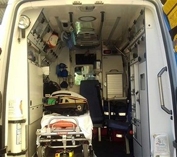 Las ambulancias convocan una huelga indefinida