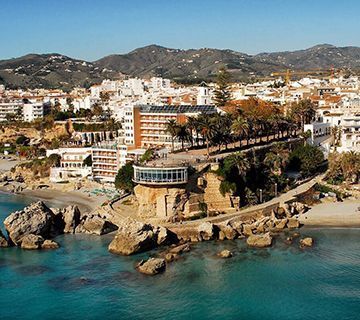 Nerja renueva su catalogación como Municipio Turístico