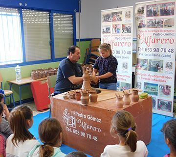 El CEIP Nueva Nerja organiza un taller de alfarería