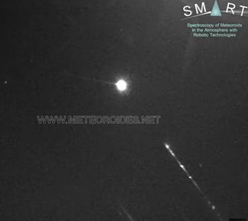 Una bola de fuego recorre el cielo malagueño