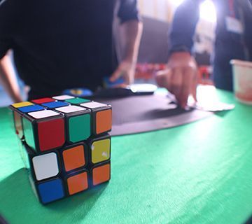 Nerja celebra su tercer campeonato de speedcubing