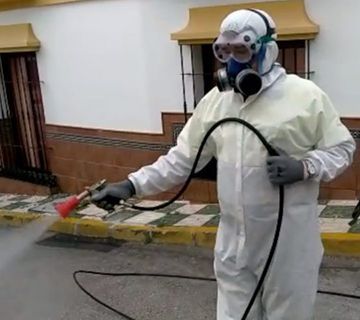 Se refuerza la desinfección en zonas frecuentadas por menores