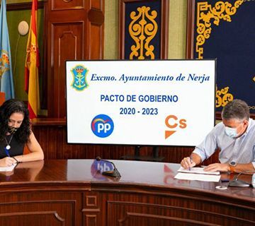 PP y Cs firman un Pacto de Gobierno