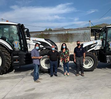 Dos nuevos tractores para la limpieza de las playas