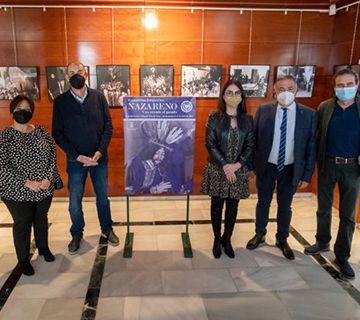 El Nazareno expone su archivo fotográfico en el Centro Cultural