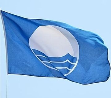 Burriana y La Torrecilla vuelven a lucir la Bandera Azul