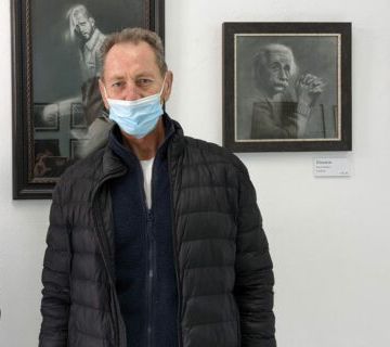 La Sala Municipal acoge la exposición de Knud Byrjalsen