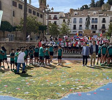 Un mapa gigante de la provincia visita Nerja