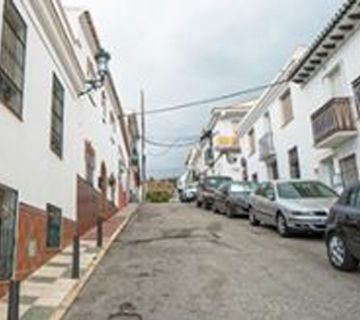 Se inician los trámites para la reurbanización de dos calles de Maro