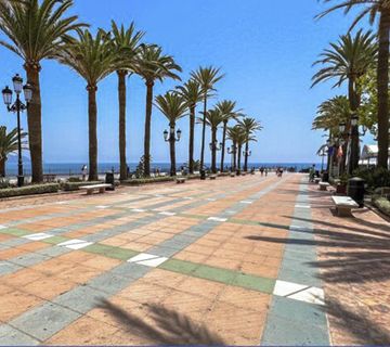 Nerja solicita a la Junta que subvencione la solería del Balcón