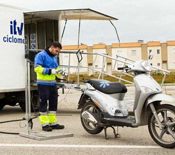 La ITV de ciclomotores regresa a Nerja