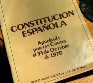 Nerja conmemora el Día de la Constitución