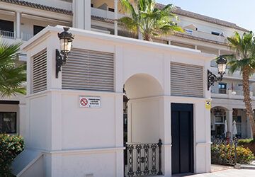 Adjudicado el contrato de los ascensores del parking del Balcón