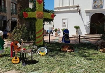 Nerja y Maro celebran el Día de la Cruz