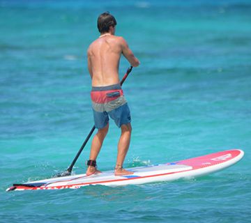 Cursos gratuitos de paddle surf