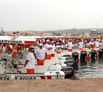 Comienza el servicio de limpiezas de aguas