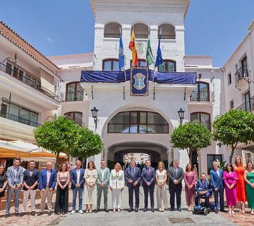 Los grupos políticos nombran a sus portavoces