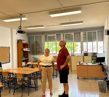 El Ayuntamiento renueva el alumbrado del CEIP San Miguel