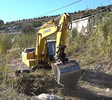 Trabajos de limpieza y desbroce del cauce del río Chíllar