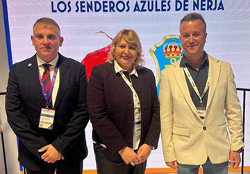 Nerja presenta sus dos Senderos Azules