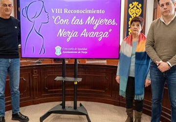 Galardones para las taxistas de Nerja y Elisa Urrestarazu