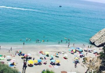 Caída mortal en la playa Carabeo