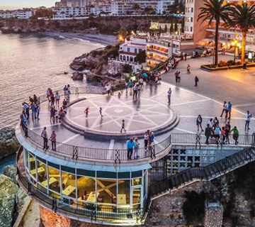 El paro se reduce en Nerja
