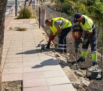 Comienzan las obras de ampliación del acerado entre Nerja y Maro