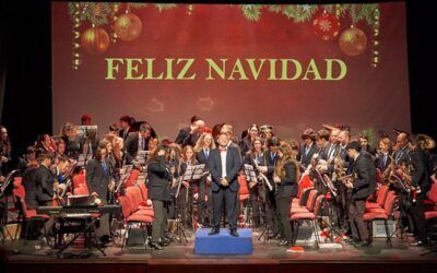 La Banda de Música de Nerja celebró su 35 aniversario con un emotivo concierto