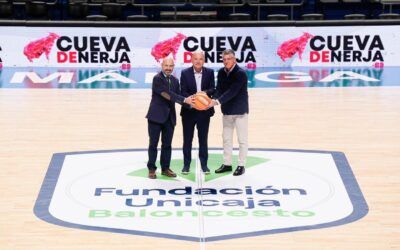 El Alcalde, D.José Alberto Armijo, presenta el partido de Unicaja dedicado a la Cueva de Nerja