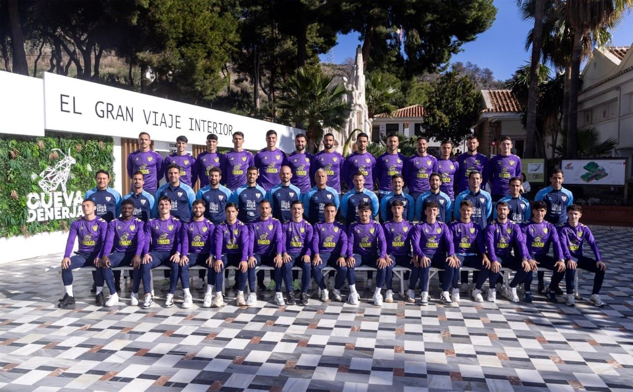 El Málaga CF elige la Cueva de Nerja para su foto oficial de la temporada 2024-25, un evento que refuerza el malaguismo y destaca el valor cultural de la provincia.