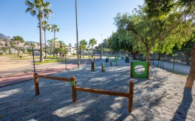 El Ayuntamiento inaugura dos nuevos parques caninos en Nerja