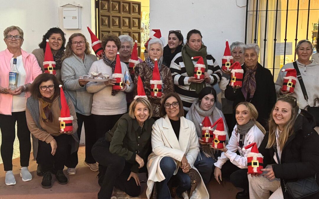 Éxito del taller de manualidades “Botes de Navidad” en la barriada de los Poetas