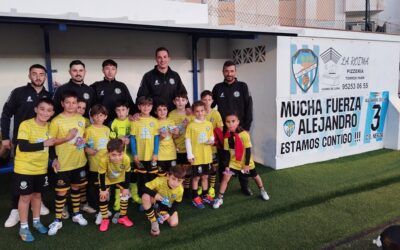 El CD Nerja invita a su afición y une generaciones en el Pepe Luis Bobadilla