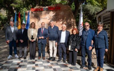 Nerja conmemoró el 66 aniversario del hallazgo de su icónica Cueva