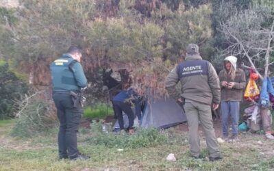 Operativo en Nerja desaloja 100 autocaravanas por campismo ilegal