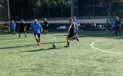 Un hombre de 65 años sufre un infarto mientras jugaba al fútbol en el parque Verano Azul